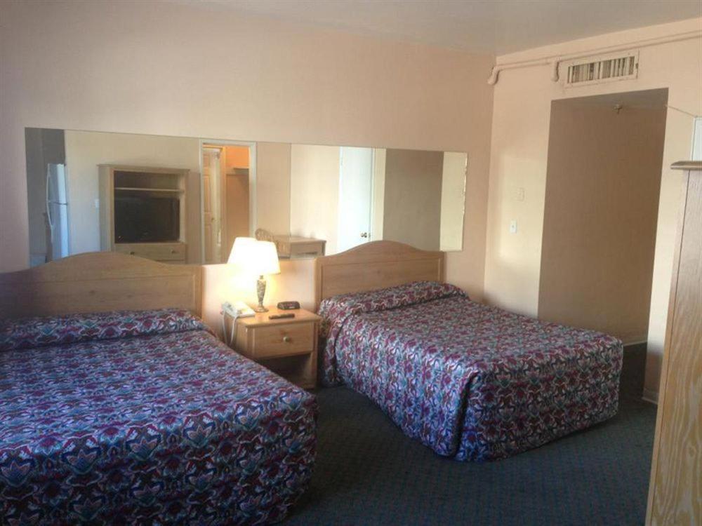 Collins Avenue Hostel Miami Beach Extérieur photo